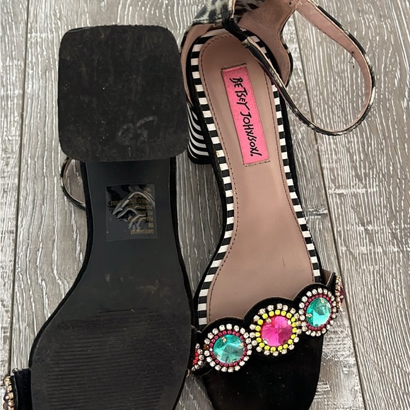 Betsey Johnson Sandals - Picture 3 of 3